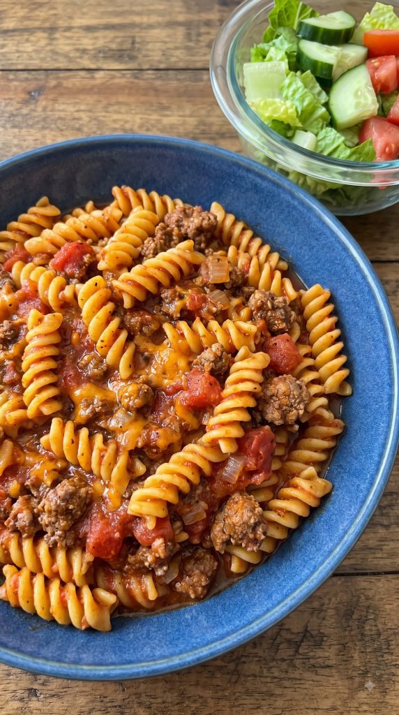 Why this Crockpot Taco Pasta works